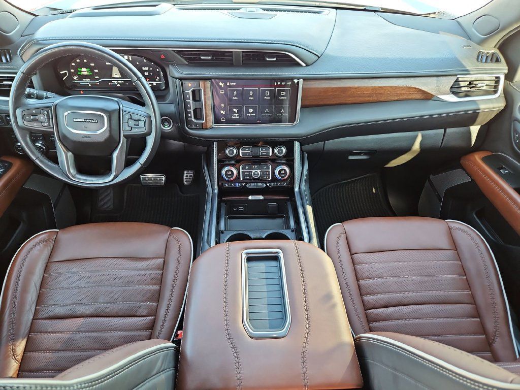 Used 2023 GMC Yukon Denali Ultimate AWD/4WD image 17