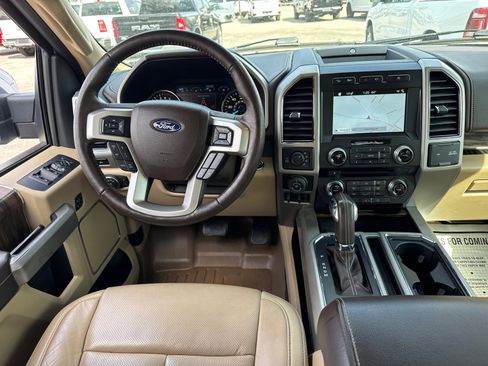 Used 2018 Ford F150 Lariat w/ Equipment Group 502A Luxury image 8