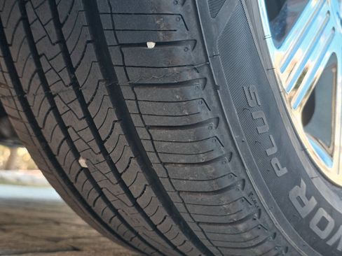 Used 2003 Lincoln Town Car Cartier image 57