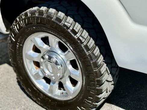 Used 2011 Ford F250 Lariat w/ Lariat Interior Pkg image 16