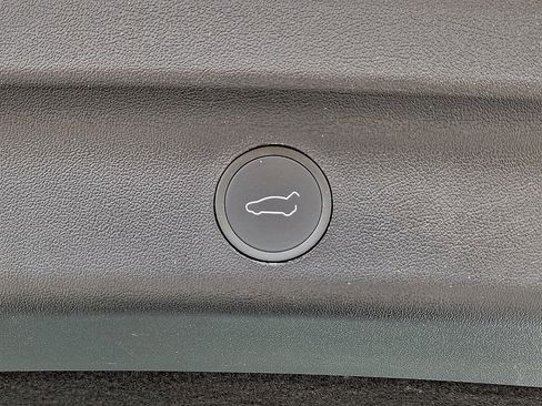 Used 2023 Tesla Model Y Long Range AWD/4WD image 14