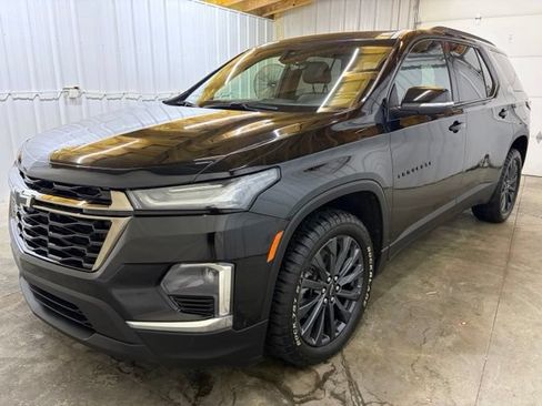 Used 2023 Chevrolet Traverse RS AWD/4WD image 3