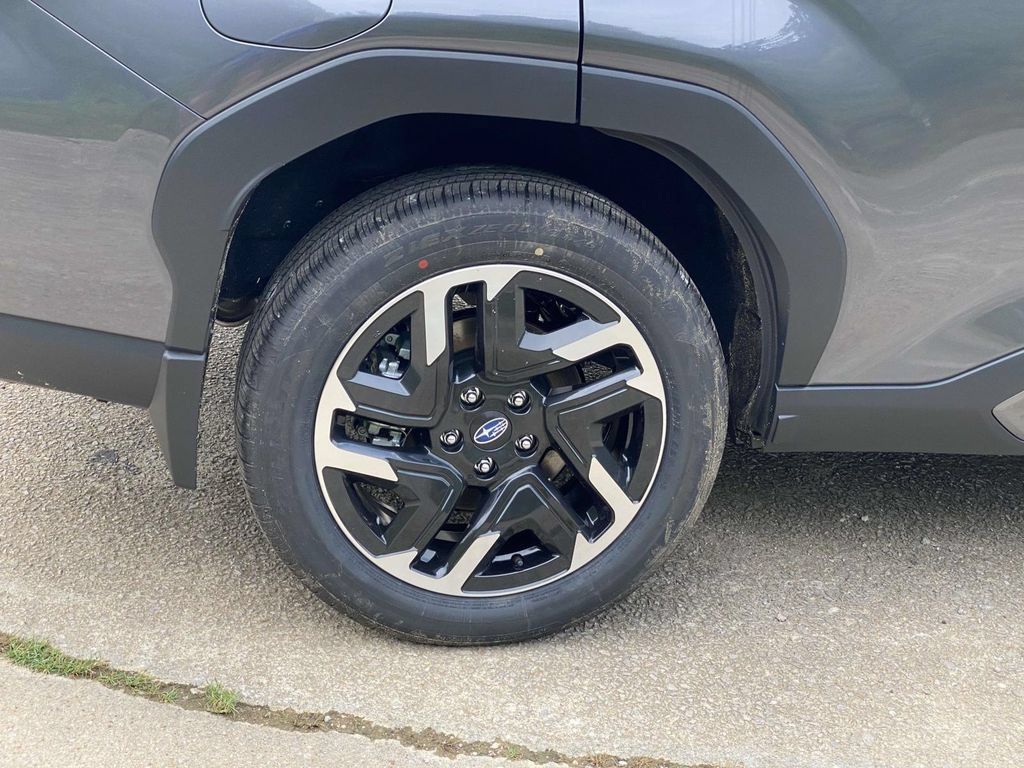 New 2026 Subaru Forester Touring AWD/4WD image 3