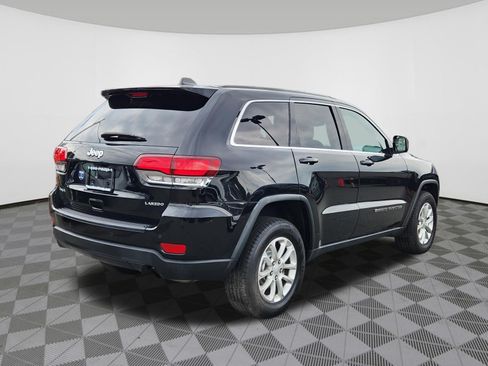 Used 2022 Jeep Grand Cherokee Laredo X AWD/4WD image 4