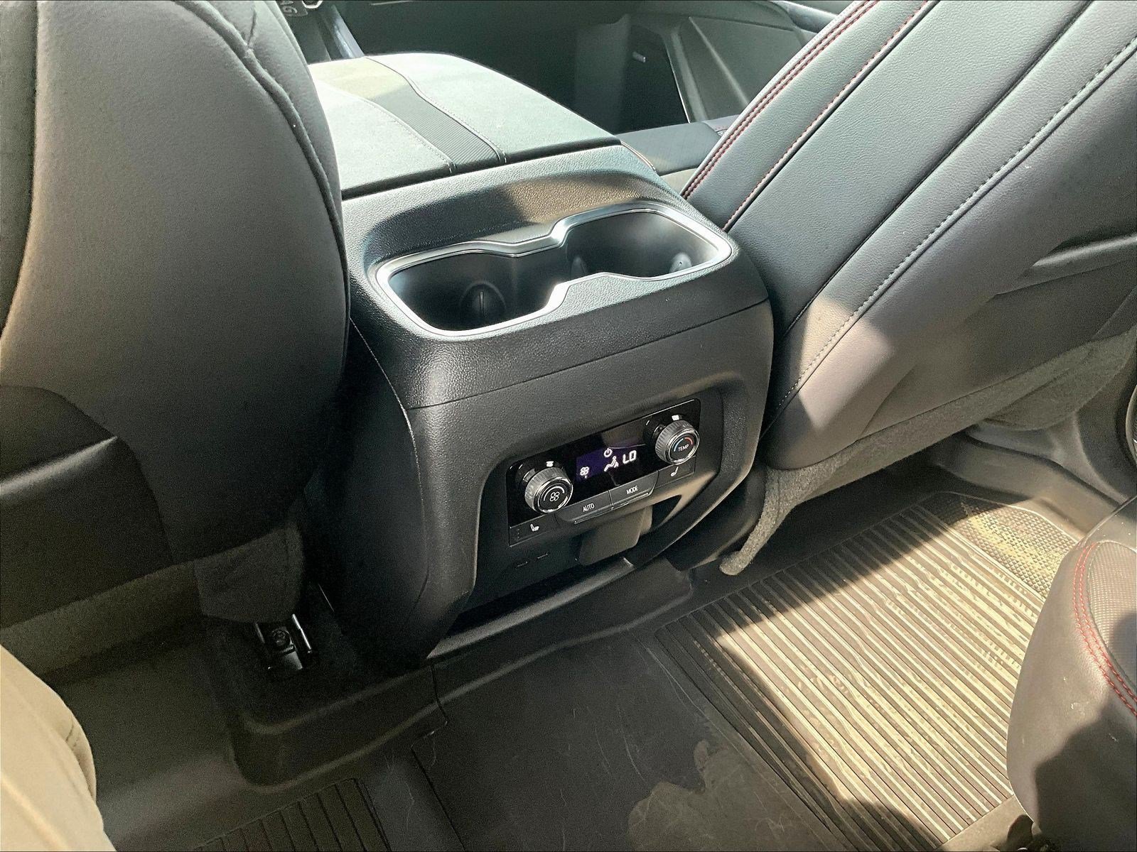 Used 2026 Chevrolet Traverse RS AWD/4WD image 17