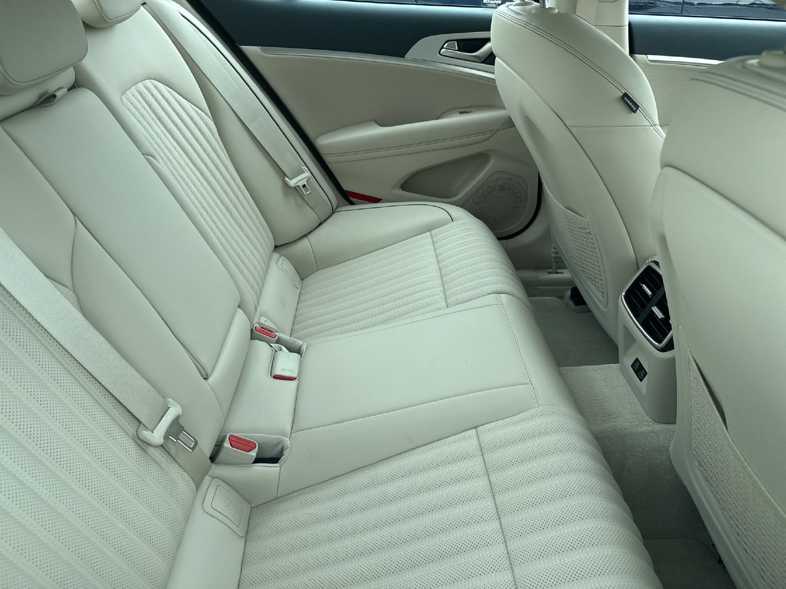 Used 2026 Genesis G70 2.5T Prestige AWD/4WD image 9