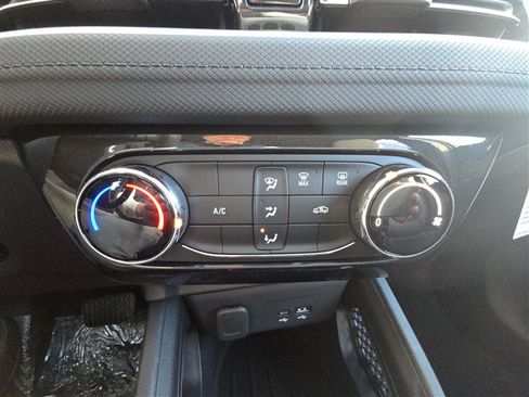 New 2025 Chevrolet TrailBlazer LT w/ Driver Confidence Package image 17