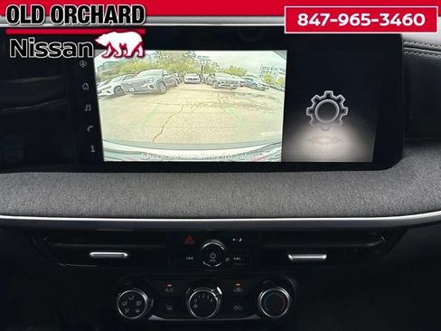 Used 2025 Nissan Kicks SV FWD image 16