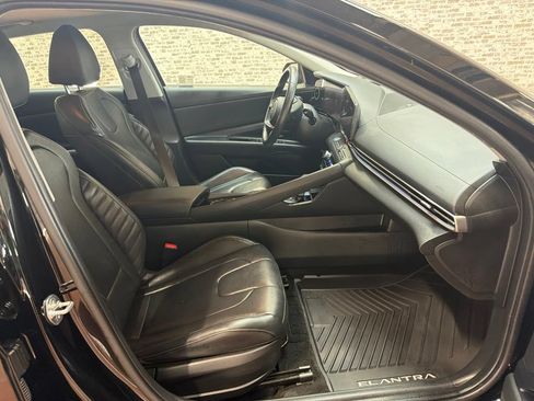 Used 2024 Hyundai Elantra Limited FWD image 10
