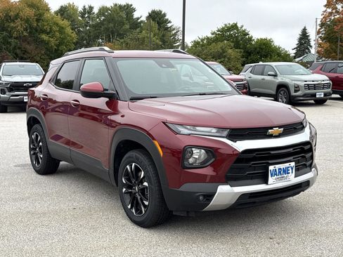 Used 2023 Chevrolet TrailBlazer LT image 3