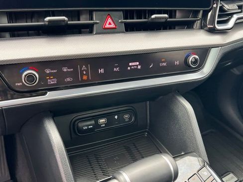 Used 2025 Kia Sportage SX AWD/4WD image 21