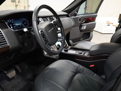 Used 2022 Land Rover Range Rover image 20