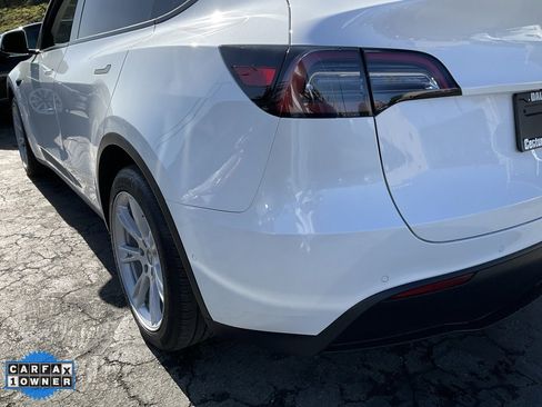 Used 2021 Tesla Model Y Long Range image 77