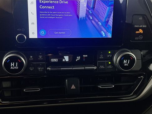 Used 2023 Toyota Highlander LE image 24