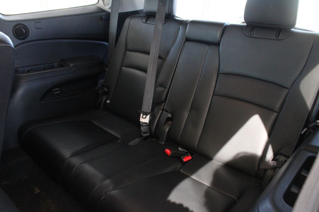 Used 2017 Honda Pilot Touring image 22
