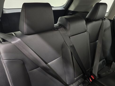 Used 2022 Toyota Corolla Cross XLE image 21