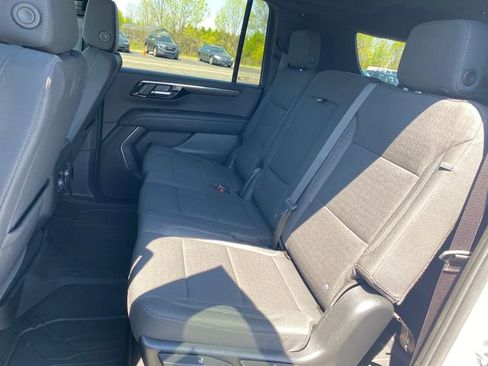 Certified 2025 Chevrolet Suburban LS AWD/4WD image 18