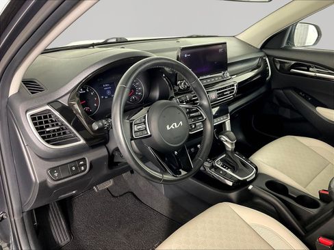Used 2022 Kia Seltos EX AWD/4WD image 17