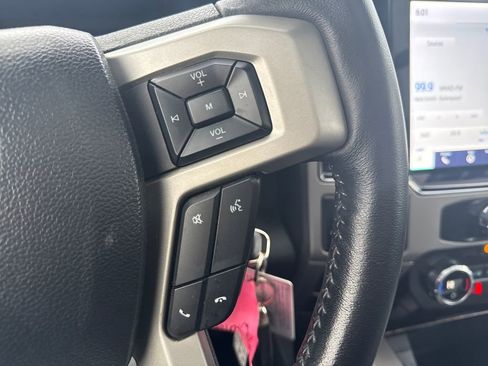 Used 2022 Ford F350 Lariat w/ Black Appearance Package image 40