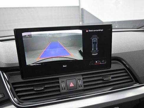 Used 2025 Audi Q5 2.0T Premium image 14
