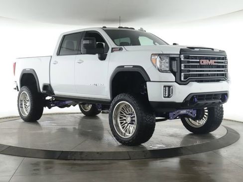 Used 2023 GMC Sierra 2500 AT4 w/ AT4 Premium Plus Package AWD/4WD image 2