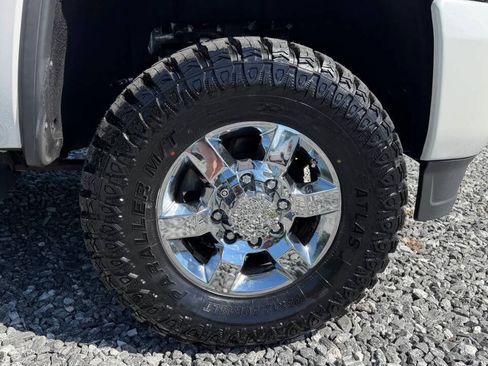 Used 2018 GMC Sierra 3500 Denali w/ Duramax Plus Package AWD/4WD image 10