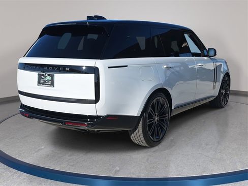 New 2025 Land Rover Range Rover Long Wheelbase SE image 5