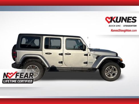 Used 2021 Jeep Wrangler Unlimited Sahara w/ Uconnect 4C Nav & Sound Group AWD/4WD image 13