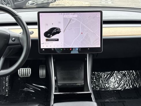 Used 2019 Tesla Model 3 Performance image 30