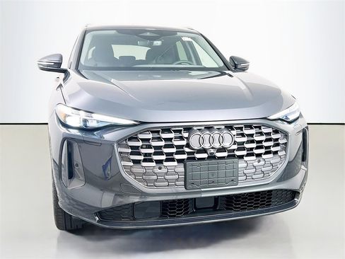 New 2025 Audi Q5 2.0T Premium Plus image 2