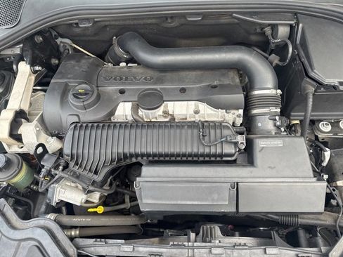 Used 2015 Volvo V60 T5 Cross Country image 28