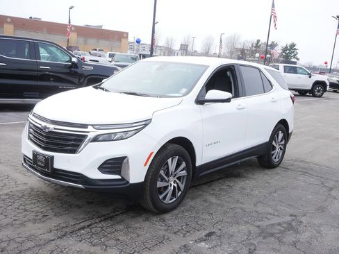Used 2024 Chevrolet Equinox LT image 4