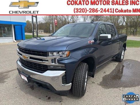 Used 2022 Chevrolet Silverado 1500 LT AWD/4WD image 3