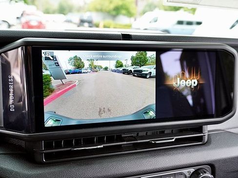 New 2025 Jeep Gladiator Willys image 36