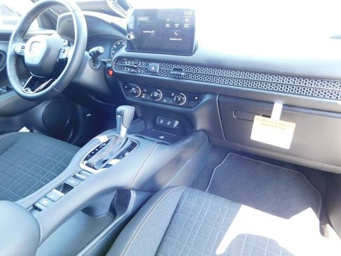 Certified 2026 Honda HR-V Sport image 17
