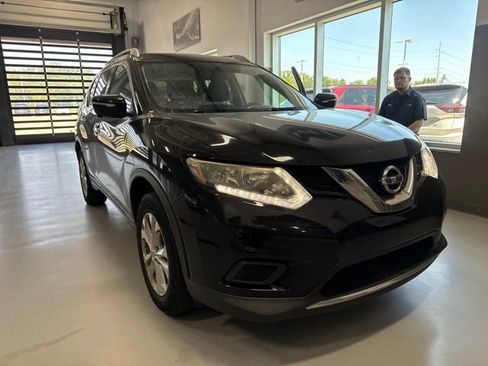 Used 2015 Nissan Rogue SV w/ SV Premium Package AWD/4WD image 3