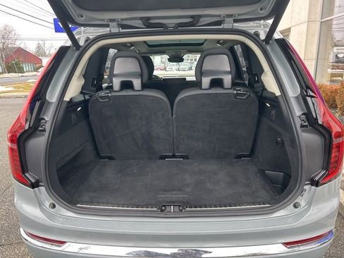 Used 2025 Volvo XC90 B6 Plus image 12