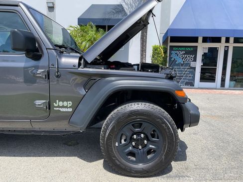 Used 2018 Jeep Wrangler Sport AWD/4WD image 29
