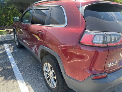 Used 2019 Jeep Cherokee Latitude Plus w/ Comfort/Convenience Group AWD/4WD image 4