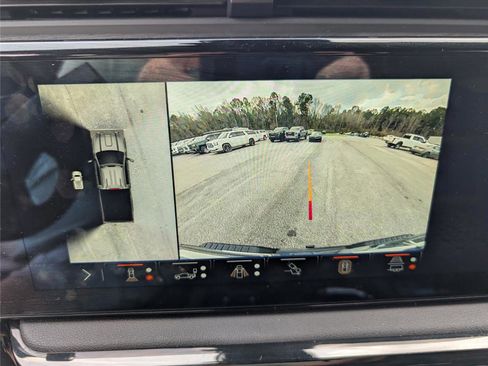 Used 2025 GMC Sierra 2500 AT4 w/ AT4 Premium Plus Package image 19