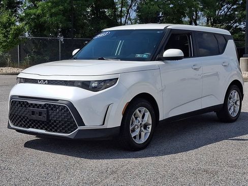 Used 2023 Kia Soul LX w/ Option Group 015 FWD image 6