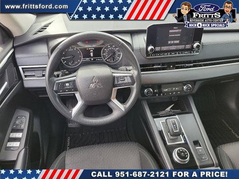 Used 2023 Mitsubishi Outlander ES image 5