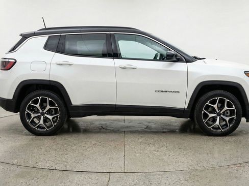 Used 2025 Jeep Compass Limited AWD/4WD image 8