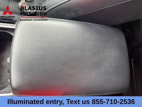 Used 2024 Mitsubishi Outlander 4WD Plug-In Hybrid image 24