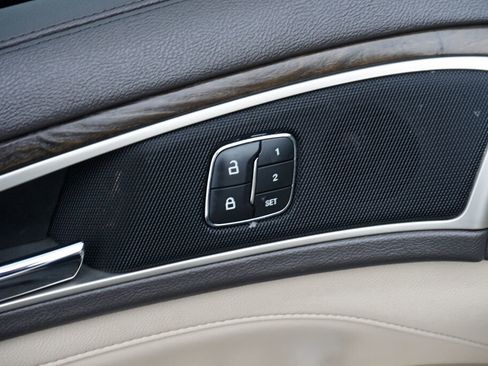 Used 2018 Lincoln MKZ Select w/ Technology Package image 14