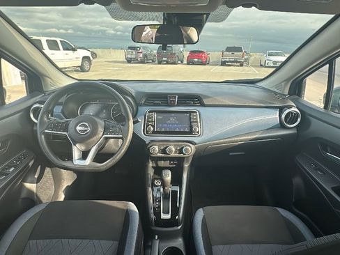 Used 2025 Nissan Versa SV FWD image 21