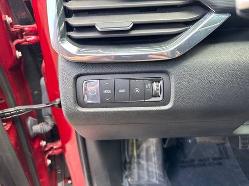 Used 2026 GMC Acadia Elevation w/ Elevation Premium Package AWD/4WD image 15