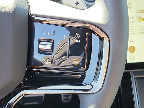 Used 2024 Land Rover Range Rover Evoque Dynamic SE image 21