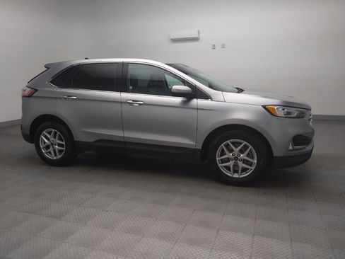 Used 2021 Ford Edge SEL image 11