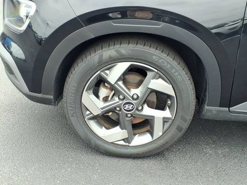 Used 2025 Hyundai Venue SEL FWD image 33